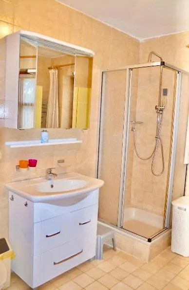 Grosse Ferienwohnung In Ferienanlage Mit Pool, Sauna & Hallenbad Skipiste In Der Naehe Hauzenberg